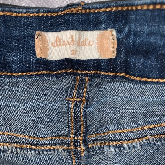 Shorts - Picture 3 of 3